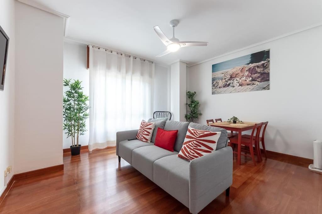 Apartamento Acogedor Piso En Santurtzi .Parking Privado Exterior foto